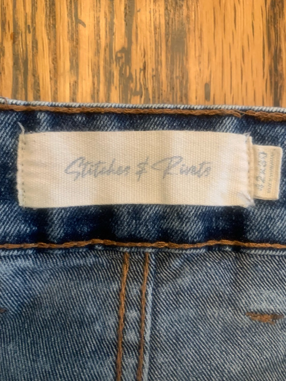 Men's Stitches And Rivets Jeans Size 42/30 Straight Fit Blue Dark Wash - Picture 9 of 11